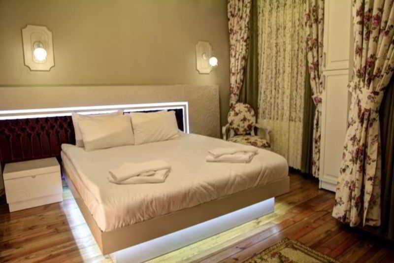 Omer Hayyam Suites Istanbul Værelse billede
